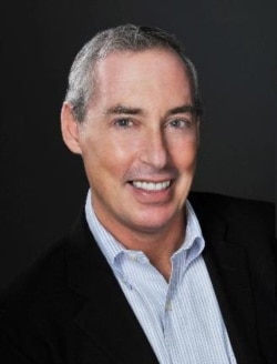 南加州大学安纳伯格传播学院教授丹·施努尔(Dan Schnur)(照片提供:施努尔)