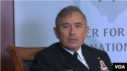 美军太平洋司令部司令哈里斯上将(Admiral Harry Harris)在华盛顿战略与国际研究中心讲话(2016年1月27日,美国之音黎堡拍摄)