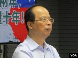 台湾在野党国民党智库国家政策研究院资深顾问朱新民 (美国之音张永泰拍摄)