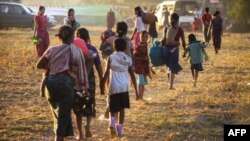ရခိုင်ပြည်နယ်အတွင်း ဖြစ်ပွားနေသောတိုက်ပွဲများကြောင့် ထွက်ပြေးတိမ်းရှောင်နေရသော ရခိုင်စစ်ရှောင်များ