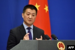 2018年3月28日,中国外交部新闻发言人陆慷在北京通报会上发表讲话。