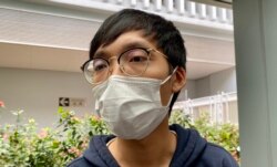 天水连线成员、元朗区议员林进向传媒转达伍健伟被拒绝保释后,呼吁香港人撑住,10年后再见 (美国之音/汤惠芸)