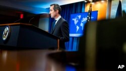 Речник Держдепартаменту США Метью Міллер, під час пресконференції.