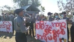 အာဏာသိမ်းမှု ဆန္ဒပြပွဲ ကယားပြည်နယ် ရဲတချို့ပူးပေါင်း အာဏာသိမ်းမှု ဆန္ဒပြပွဲ ကယားပြည်နယ် ရဲတချို့ပူးပေါင်း