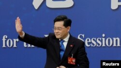 中国外交部长秦刚2023年3月7日出席人大记者会。(路透社)