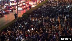 ဘန်ကောက်မြို့မှာ ဆန္ဒပြနေသူများ