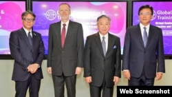 左起:日本台湾交流协会代理代表横地晃、美国在台协会台北办事处处长郦英杰、台湾外交部副部长田中光、台湾法务部政务次长蔡碧仲10月15日在台北举行共同保护知识产权研讨会。(图片来源:台湾外交部推特)