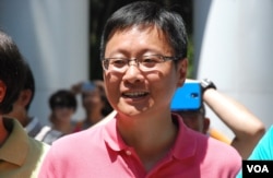 公民党立法会议员陈家洛表示,泛民主派将会发起一浪接一浪的行动,唤起港人对香港前途的担忧(美国之音汤惠芸拍摄)