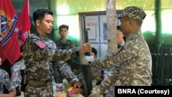 ဗမာအမျိုးသားတော်လှန်ရေးတပ်မတော်(BNRA) သင်တန်းဆင်းပွဲမှတ်တမ်းပုံ (ယခင်ပုံဟောင်း)