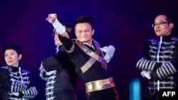 达沃斯论坛等国际交流活动中的企业家马云(27图)