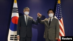 美国朝鲜事务特别代表金圣与韩国朝核问题特使会面(路透社2021年8月23日)