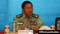 တပ်မတော်ကာကွယ်ရေး ဦးစီးချုပ် ဗိုလ်ချုပ်မှူးကြီးမင်းအောင်လှိုင်