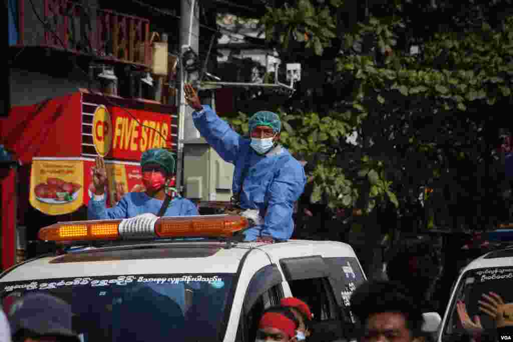 မန္တလေးမြို့က စစ်အာဏာသိမ်း ဆန့်ကျင်ဆန္ဒပြပွဲ မြင်ကွင်း။