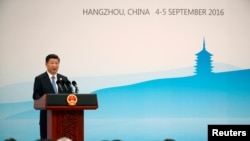 资料照:中国领导人习近平在杭州举行的G20峰会闭幕后的记者会上讲话。(2016年9月5日)