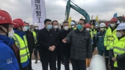 中国总理李克强在视察武汉新建医院工地时讲话。(2020年1月27日)