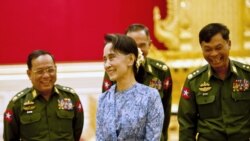 ဆင်ဖြူ့မျက်နှာ ဆင်မည်းမကြည့်သာ ဆင်ဖြူ့မျက်နှာ ဆင်မည်းမကြည့်သာ