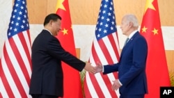美国总统拜登与中国国家主席习近平在印尼20国峰会期间举行面对面会谈。(2022年11月14日)