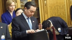 王毅2013年春季陪同习近平访问莫斯科(美国之音白桦拍摄)