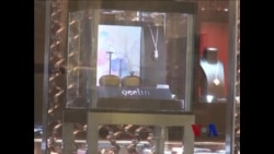 反腐败铺张和经济减缓难挡中国人追求奢侈品 反腐败铺张和经济减缓难挡中国人追求奢侈品