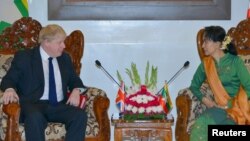 ဗြိတိန်နိုင်ငံခြားရေး ဝန်ကြီးနဲ့ နိုင်ငံတော် အတိုင်ပင်ခံပုဂ္ဂိုလ် ဒေါ်အောင်ဆန်းစုကြည်