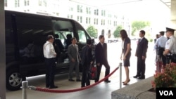 中国国台办主任张志军抵达美国国务院(美国之音 钟辰芳拍摄)