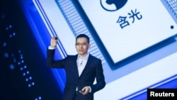 资料照片:阿里巴巴公司在杭州推出含光800人工智能芯片(2019年9月25日)