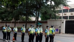 တရုတ်နိုင်ငံ Chengdu ကန်ကောင်စစ်ဝန်ရုံးရှေ့ လုံခြုံရေး အထူးတင်းကျပ် တရုတ်နိုင်ငံ Chengdu ကန်ကောင်စစ်ဝန်ရုံးရှေ့ လုံခြုံရေး အထူးတင်းကျပ်
