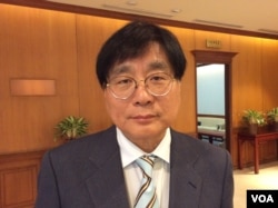 台湾关怀中国人权联盟理事长杨宪宏(美国之音申华拍摄)