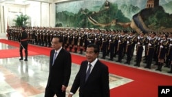 2019年1月22日,柬埔寨首相洪森与中国总理李克强在北京人民大会堂举行的欢迎仪式上。