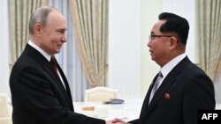 Президент Росії Володимир Путін зустрічається з членом політбюро ЦК Трудової партії Північної Кореї (ТПК) Рі Хі Йоном у Кремлі в Москві 27 лютого 2025 року. Sputnik.
