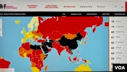 无国界记者组织4月20日发表“2021世界新闻自由指数”报告,香港连续两年排名第80位,与去年并列有统计以来最低排名 (美国之音/汤惠芸)
