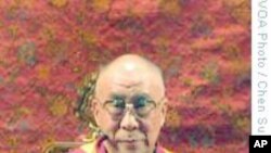 高雄万人祈福法会,蔡英文“巧遇”达赖喇嘛