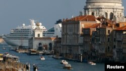 Kota Venesia di Italia menjadi tujuan wisata utama para turis dari seluruh dunia.