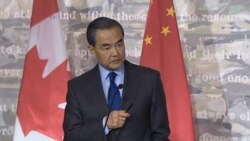 中国外长在加拿大不满人权问题怒斥女记者 中国外长在加拿大不满人权问题怒斥女记者