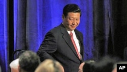 2月15号,习近平在华盛顿向美中贸易全国委员会发表讲话后走下讲台