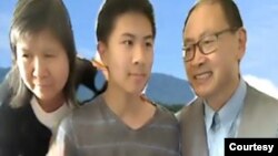 2021年5月3日星期一,洛杉矶居民孟宪军与儿子Tom和太太Diane一同,在临时栖息的酒店召开Zoom网络发布会,指法庭“非法驱逐”,为自己维权。(Zoom视频截屏)