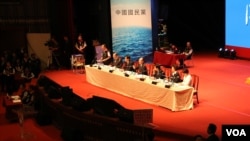 国民党召开临全会,讨论废止洪秀柱候选人提名案。(美国之音李逸华拍摄)