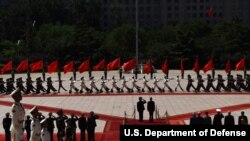 美国国防部长马蒂斯访问北京及首尔东京(25图)