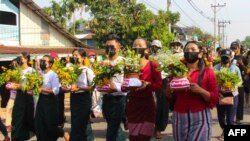 ထားဝယ်မြို့က သင်္ကြန်အကြိုနေ့ စစ်အာဏာရှင် ဆန့်ကျင်ရေးသပိတ် မြင်ကွင်း။ (ဓာတ်ပုံ - DAWEI WATCH ၊ ဧပြီ ၁၃၊ ၂၀၂၁)
