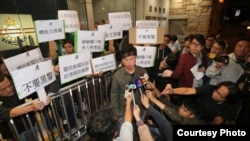 王俊龙获释后接受媒体采访(苹果日报图片)