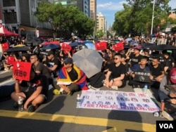 周日,数千台湾人在台湾立法院外集会,支持香港民众“反送中”抗争运动。 (萧洵拍摄)