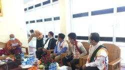NLD ကိုယ်စားလှယ်အဖွဲ့ တောင်ကြီးမှာ တိုင်းရင်းသား နိုင်ငံရေးသမားတွေနဲ့ ဆွေးနွေး NLD ကိုယ်စားလှယ်အဖွဲ့ တောင်ကြီးမှာ တိုင်းရင်းသား နိုင်ငံရေးသမားတွေနဲ့ ဆွေးနွေး