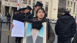 “妈妈,我无法呼吸” 美国黑人弗洛伊德遗言在中国激发回响 “妈妈,我无法呼吸” 美国黑人弗洛伊德遗言在中国激发回响