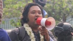မုံရွာသပိတ်ခေါင်းဆောင် ကိုဝေမိုးနိုင် အဖမ်းခံရ မုံရွာသပိတ်ခေါင်းဆောင် ကိုဝေမိုးနိုင် အဖမ်းခံရ