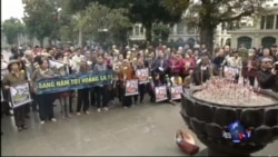 越南民众纪念赤瓜礁海战28周年 越南民众纪念赤瓜礁海战28周年