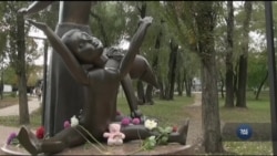 Як подолати прірви незнання, які досі існують у свідомості сучасників про Голокост? Відео Як подолати прірви незнання, які досі існують у свідомості сучасників про Голокост? Відео