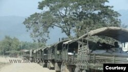ကချင်ပြည်နယ်ထဲဝင်ရောက်လာတဲ့ မြန်မာ စစ်ကားတန်း ( ဓာတ်ပုံ - Kachin News Agency)