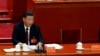 中共领导人习近平和前中共领导人胡锦涛曾经坐过的空椅子。(2022年10月22日)