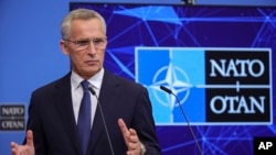 "Найважливіше, що ми можемо зробити, це активізувати роботу та поставити ще більше систем ППО", - заявив генеральний секретар НАТО Єнс Столтенберг.