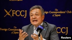 世界维吾尔人大会主席多里坤‧艾沙(Dolkun Isa)在东京出席新闻发布会。(2022年9月30日)